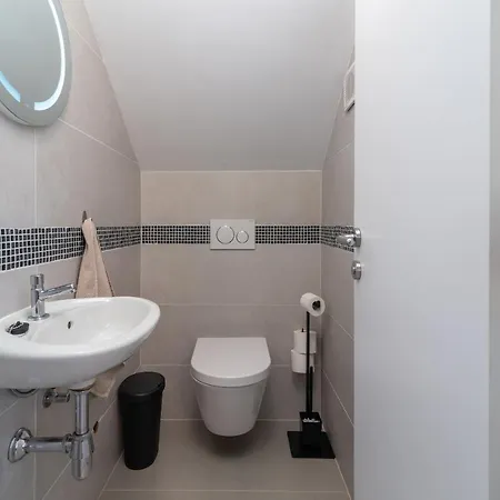 Luxury Vaya Apartment